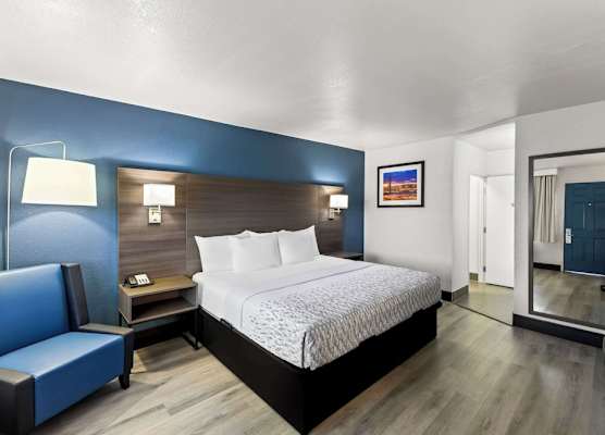 SureStay By Best Western Phoenix Airport 1