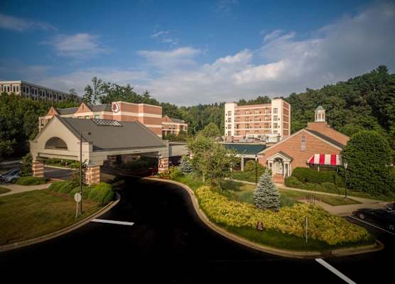 DoubleTree by Hilton Asheville - Biltmore 1