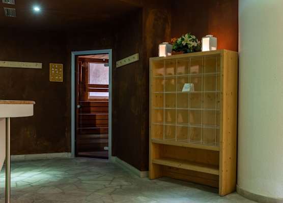 Hotel Alpine Mugon 1