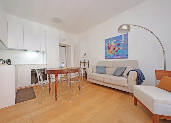 YCH Delightful flat near San Giovanni 1