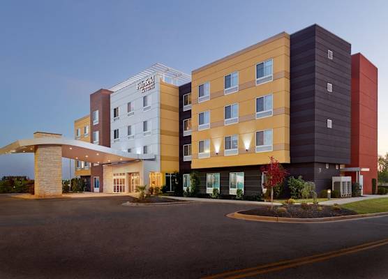 Fairfield Inn & Suites Locust Grove I-75 South 1