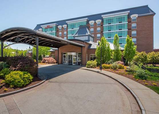 Hilton Garden Inn Manchester Downtown 1