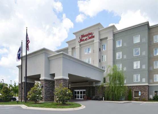 Hampton Inn & Suites Greensboro/Coliseum Area 1