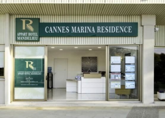 My Resid Appart Cannes Marina vue Piscine 1