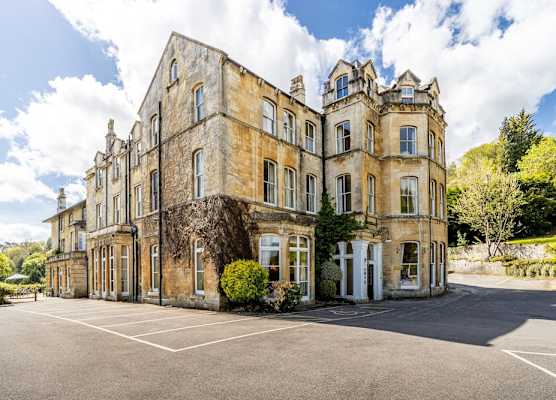 Best Western Limpley Stoke Hotel 1