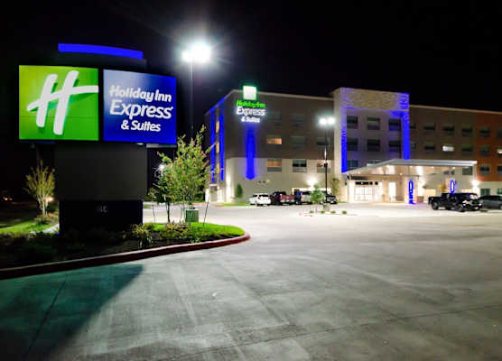 Holiday Inn Express & Suites TAYLOR by IHG 1