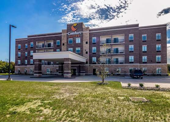 Comfort Suites Brunswick Town Center 1