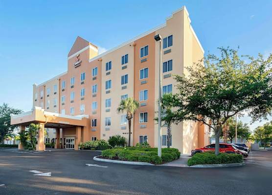 Comfort Suites Tampa Airport North 1