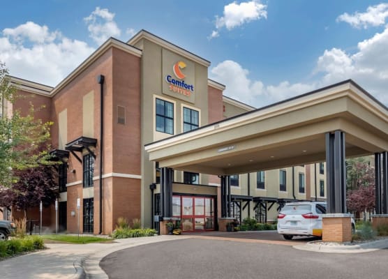 Comfort Suites Airport-University 1
