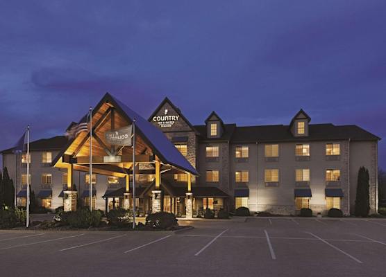 Country Inn & Suites by Radisson, Green Bay North 1