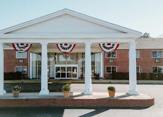 Americas Best Value Inn & Suites Phenix City 1