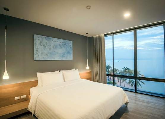 Kalm Bangsaen Hotel 1