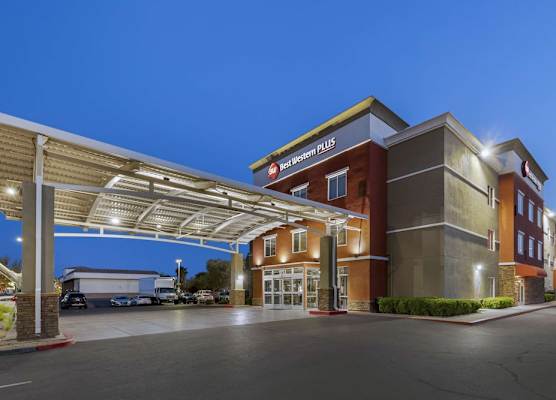 Best Western Plus Henderson Hotel 1