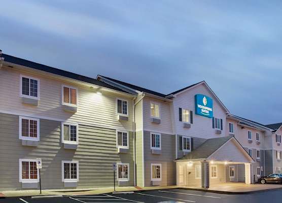 WoodSpring Suites Cincinnati Fairfield 1
