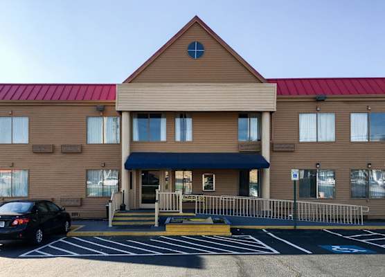 Days Inn by Wyndham Thomson 1