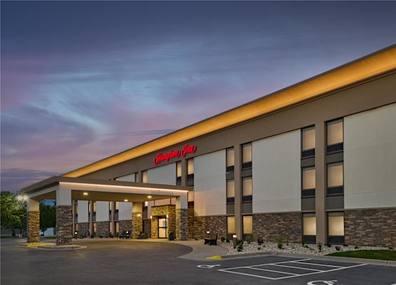 Hampton Inn Janesville 1