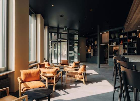 KURVE Apartments & Lounge 1
