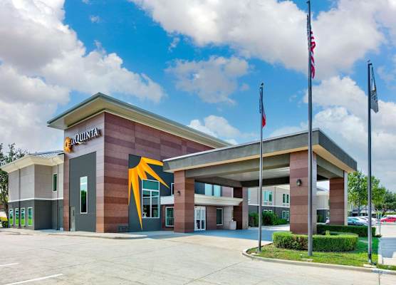 La Quinta by Wyndham Dallas - Las Colinas 1