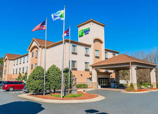 Holiday Inn Express & Suites ALBEMARLE by IHG 1