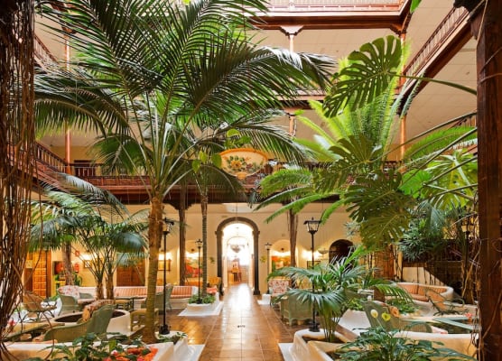 Hotel Monopol 1