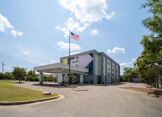 Spark by Hilton Decatur 1