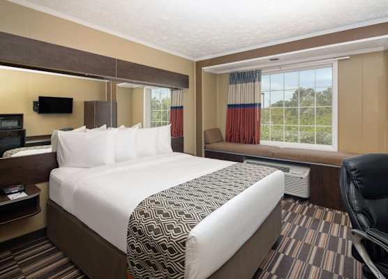 Microtel Inn & Suites by Wyndham Columbia Fort Jackson N 1