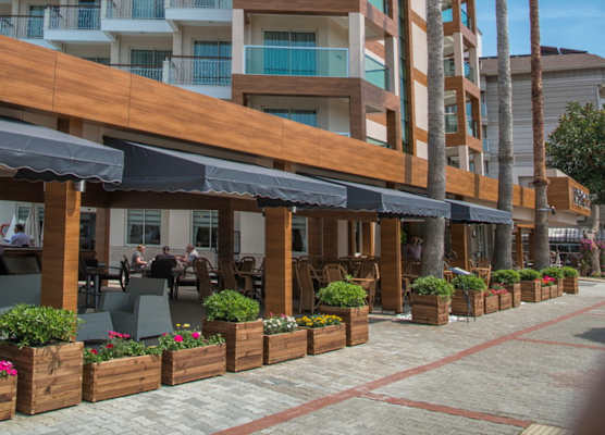 Riviera Hotel & Spa 1