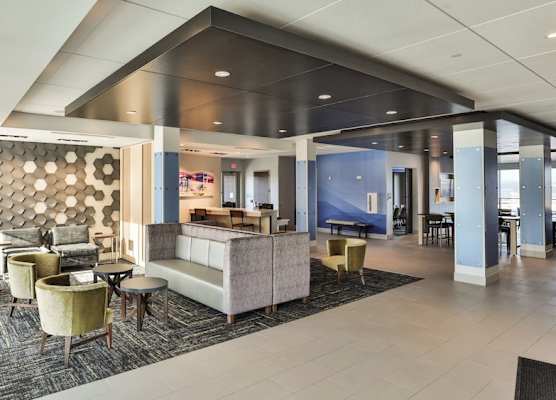 Holiday Inn Express & Suites NASHVILLE METROCENTER DOWNTOWN by IHG 1
