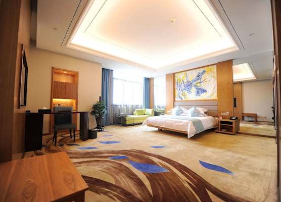 Ramada by Wyndham Taixing 1