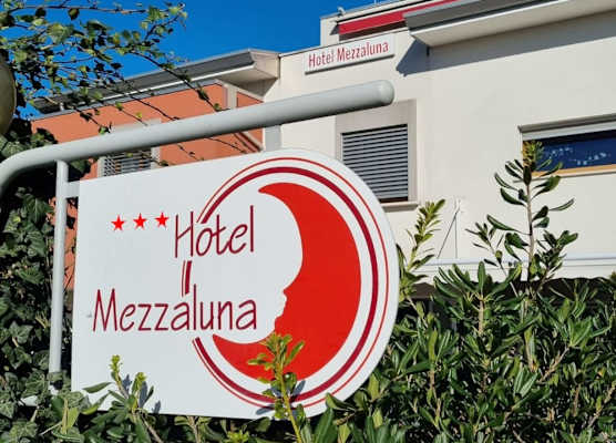 Hotel Mezzaluna 1