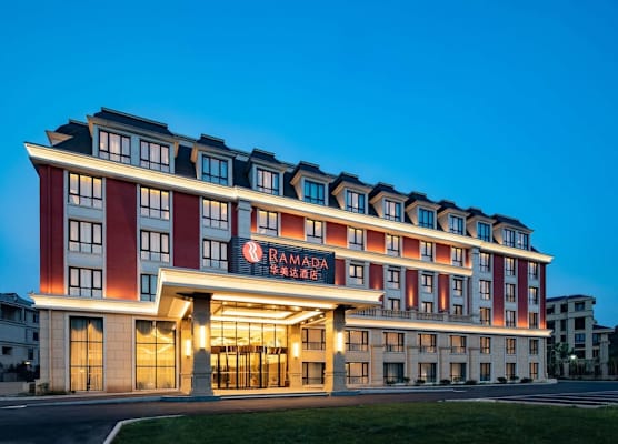 Ramada by Wyndham Zhenjiang City Center 1