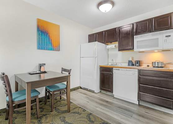 MainStay Suites Madison Airport 1