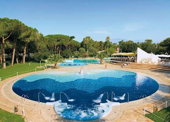 Holiday Home Deluxe by Interhome 1