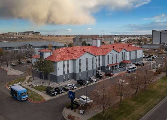 AmericInn by Wyndham Denver Airport 1