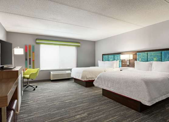 Hampton Inn by Hilton London 1
