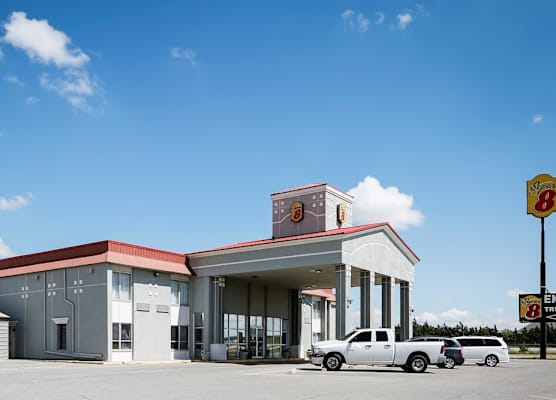 Super 8 by Wyndham Elk City 1