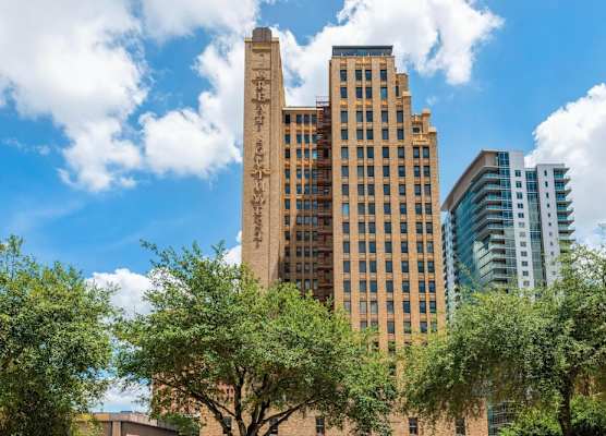 Cambria Hotel Houston Downtown Convention Center 1