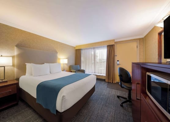 Best Western Voyageur Place Hotel 1