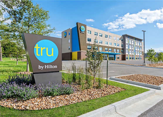 Tru By Hilton Kansas City Airport 1