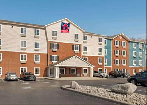 Studio 6 Extended Stay Cincinnati Sharonville OH 1