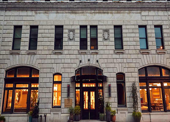 The Drayton Hotel Savannah, Curio Collection by Hilton 1