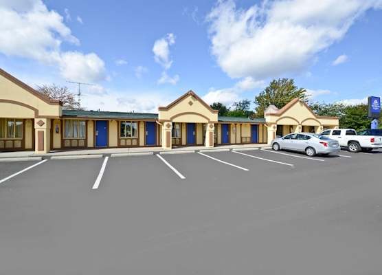 Americas Best Value Inn & Suites Warren Detroit 1