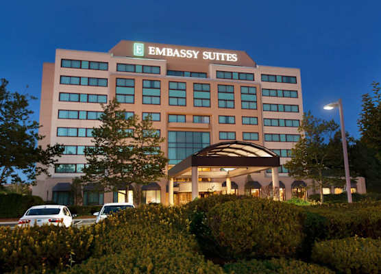 Embassy Suites by Hilton Boston Waltham 1