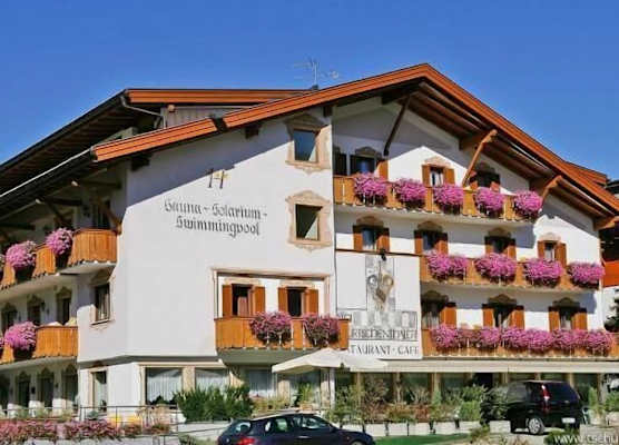 Hotel Tschurtschenthaler 1