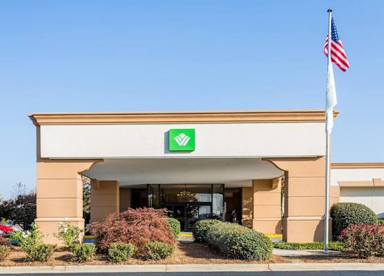 Wyndham Garden Greensboro 1