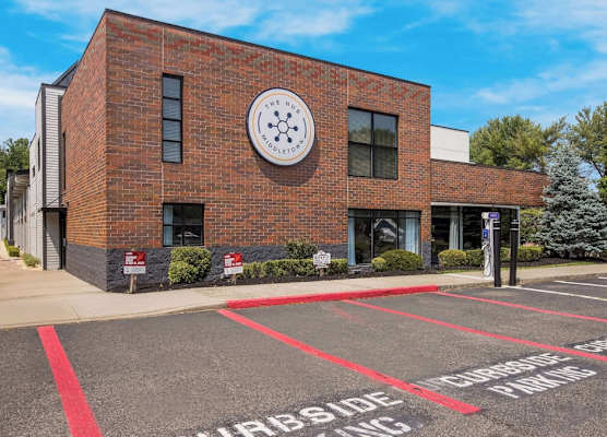 The Hub Middletown Red Bank- Best Western Signature Collection 1