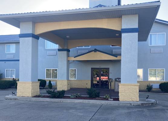 Super 8 by Wyndham Martinsville 1