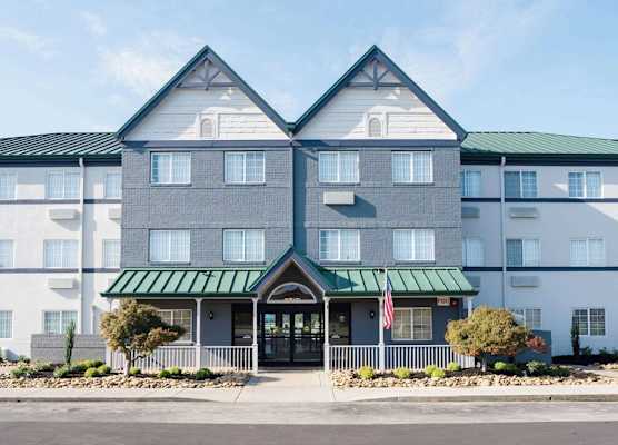 MainStay Suites Knoxville Airport 1