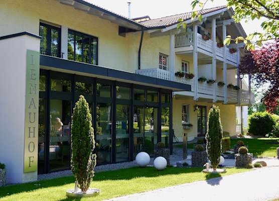 Hotel LENAUHOF - nur 3 Minuten zur Rottal Terme - 1