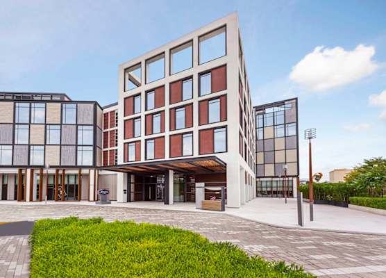Hampton by Hilton Dubai Al Seef 1